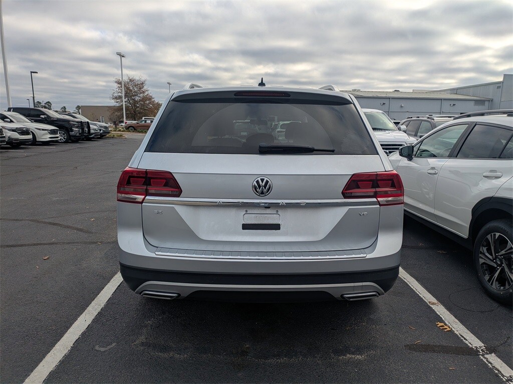 2018 Volkswagen Atlas V6 SE photo 2