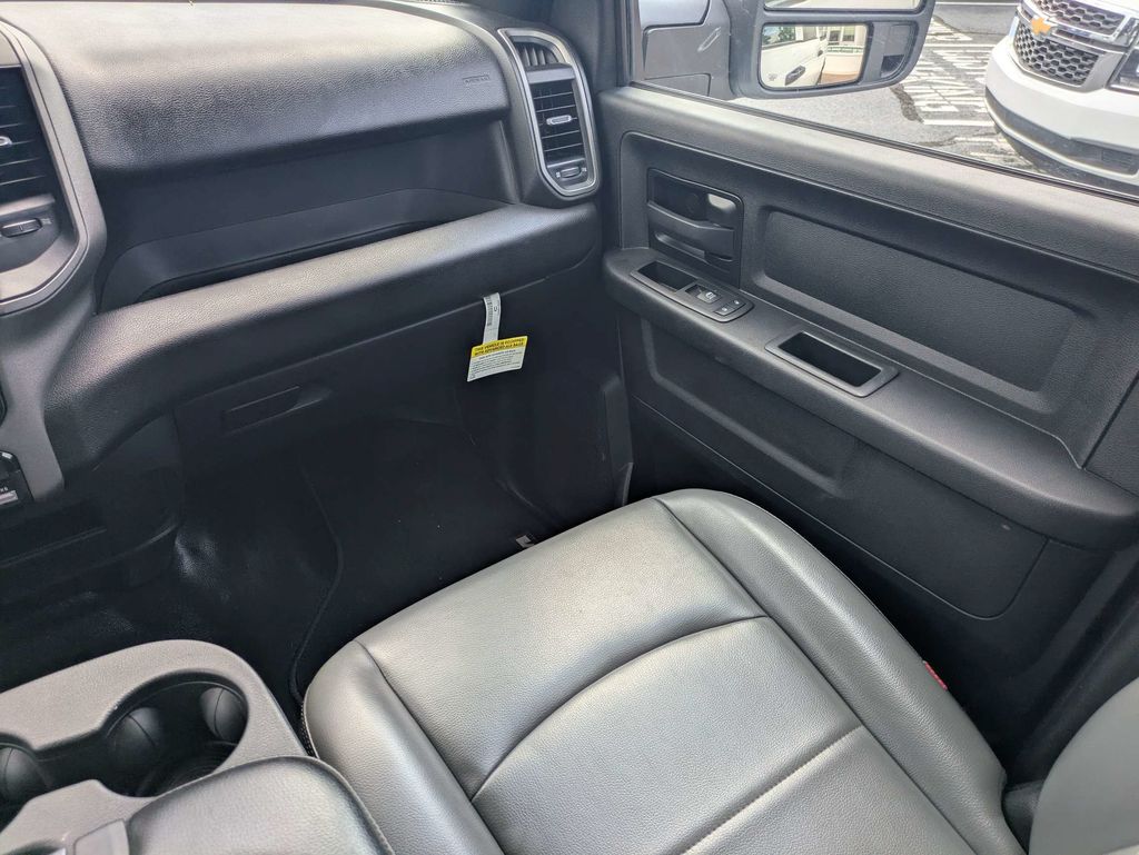 2023 RAM Ram 3500 Pickup Tradesman - Photo 17