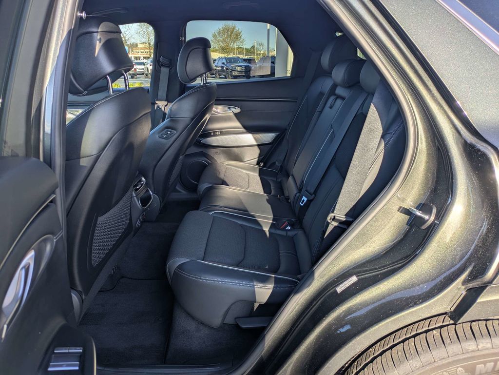 2025 GENESIS GV70 Sport - Photo 16