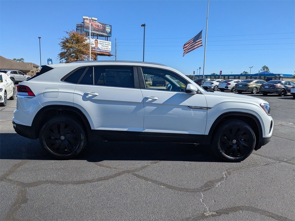 New 2026 Volkswagen Atlas Cross Sport 2.0T SE w/Technology SUV
