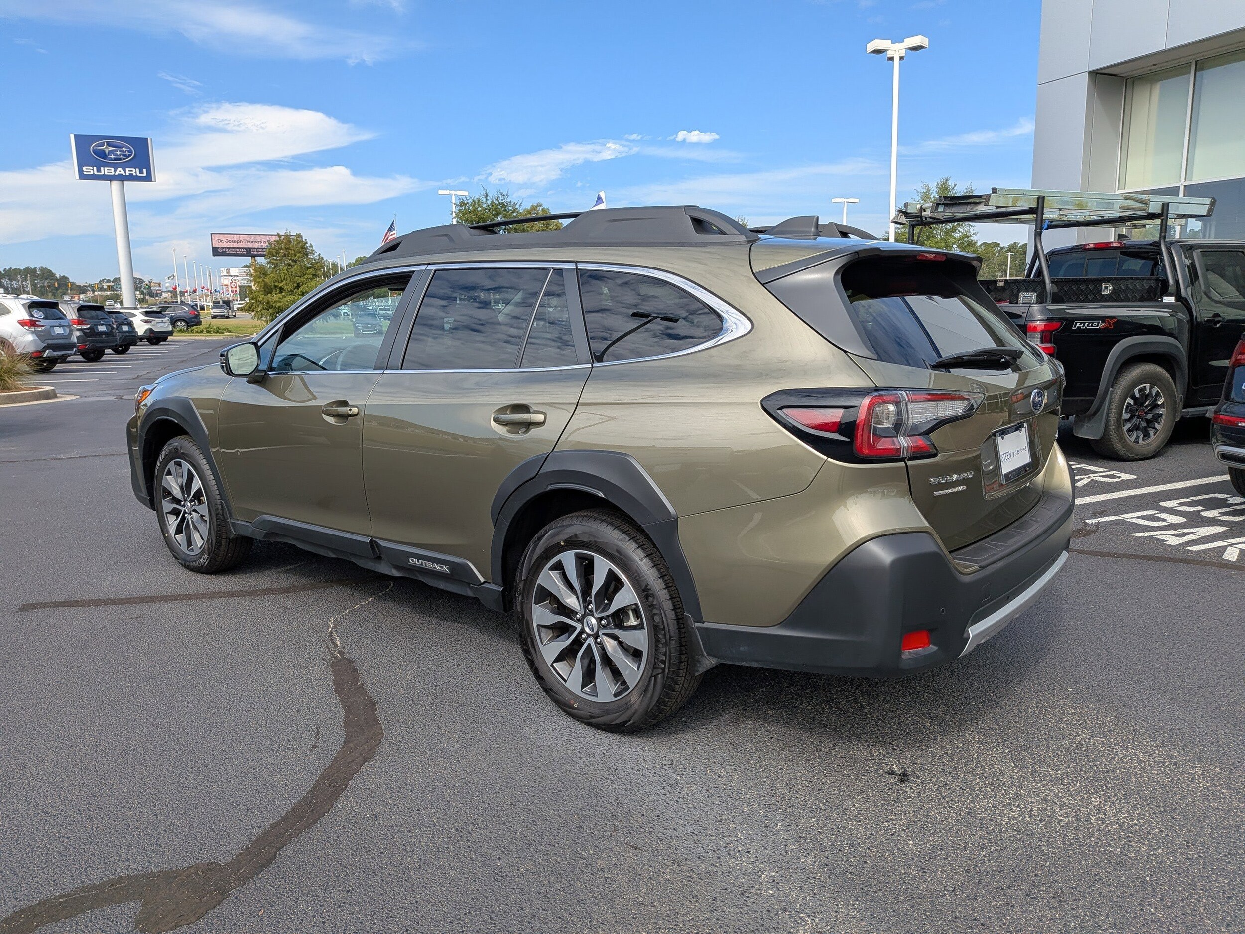 2025 Subaru Outback Limited photo 4