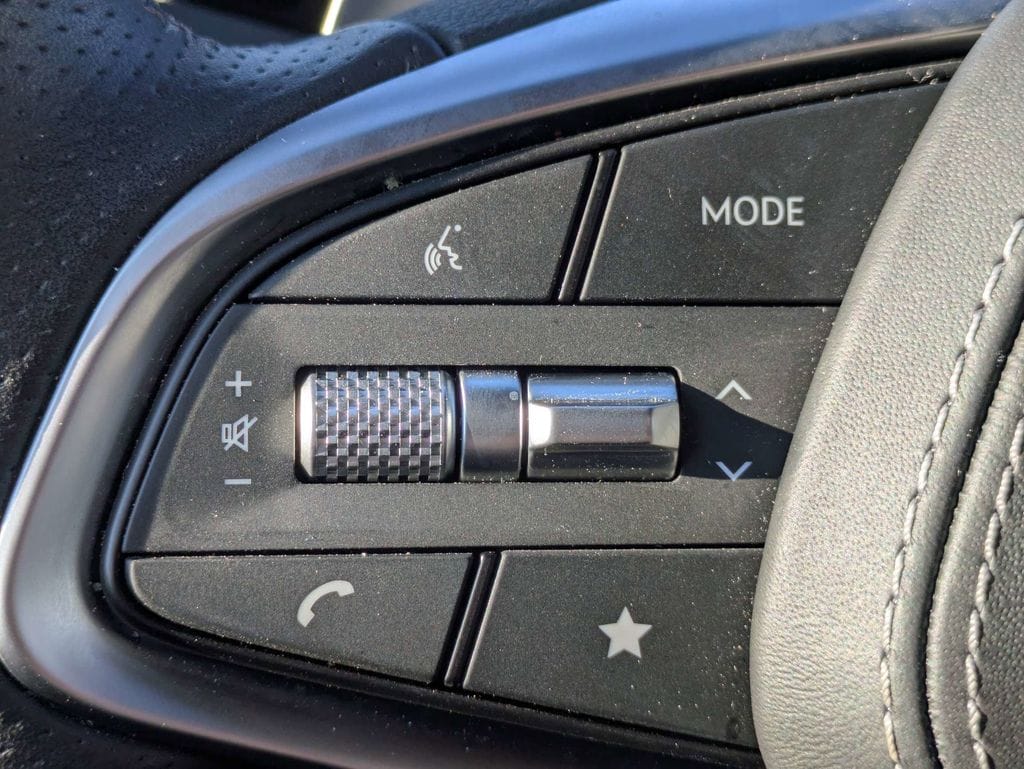 2025 GENESIS GV70 Sport - Photo 29