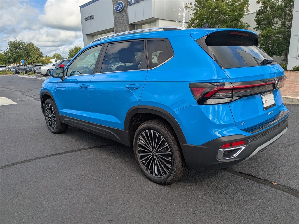 New 2025 Volkswagen Taos 1.5T SE SUV