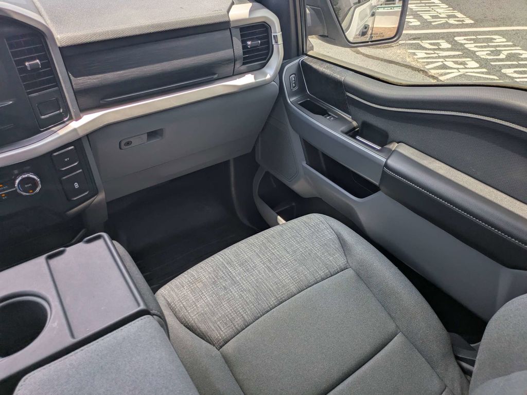 2022 Ford F-150 XLT - Photo 17