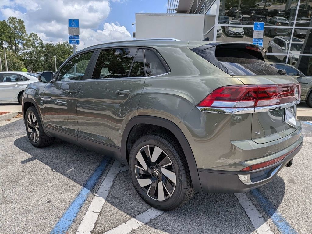 New 2026 Volkswagen Atlas Cross Sport 2.0T SE w/Technology SUV