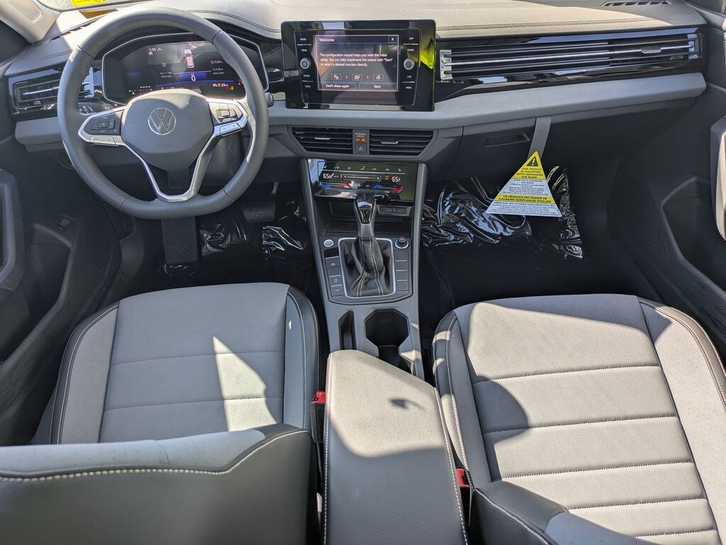 New 2026 Volkswagen Jetta 1.5T SE Sedan