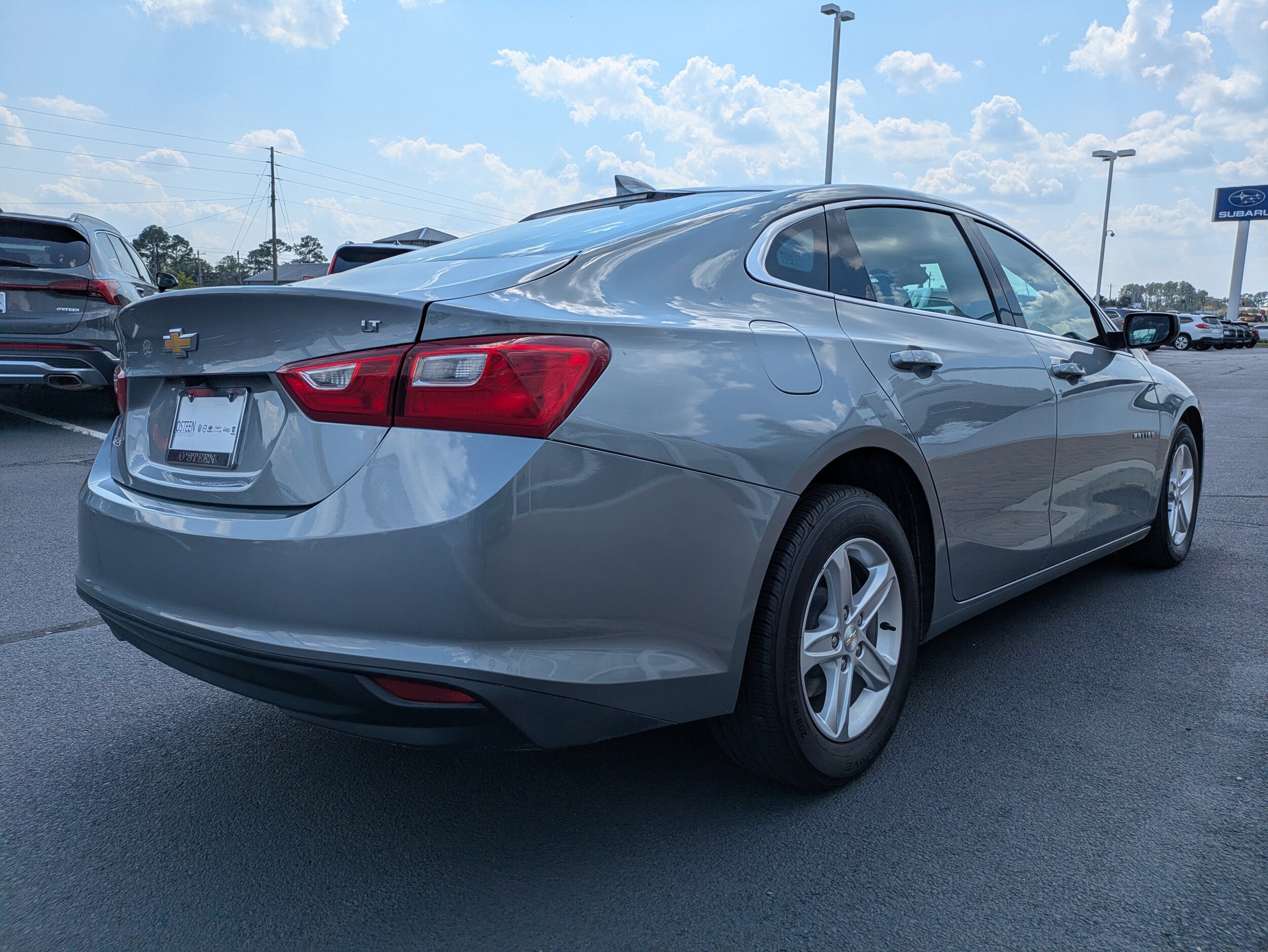 2023 Chevrolet Malibu 1LT photo 3