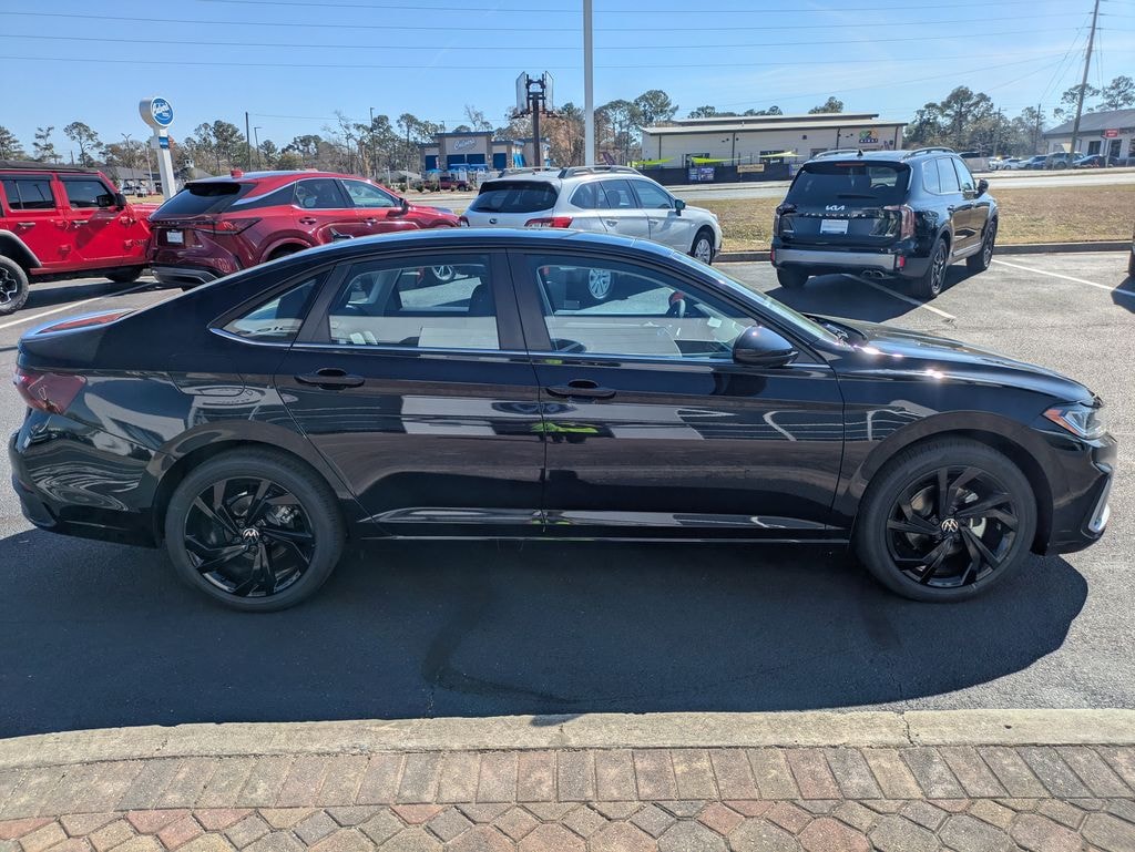 New 2026 Volkswagen Jetta 1.5T SE Sedan
