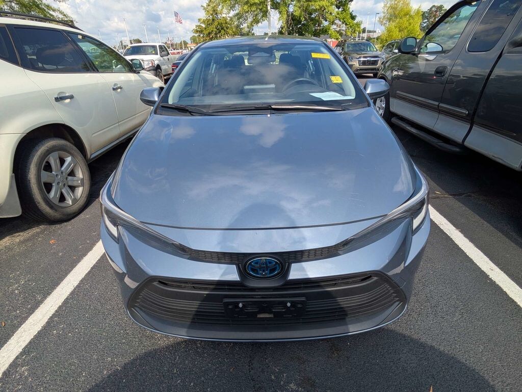 Used 2025 Toyota Corolla Hybrid LE Sedan