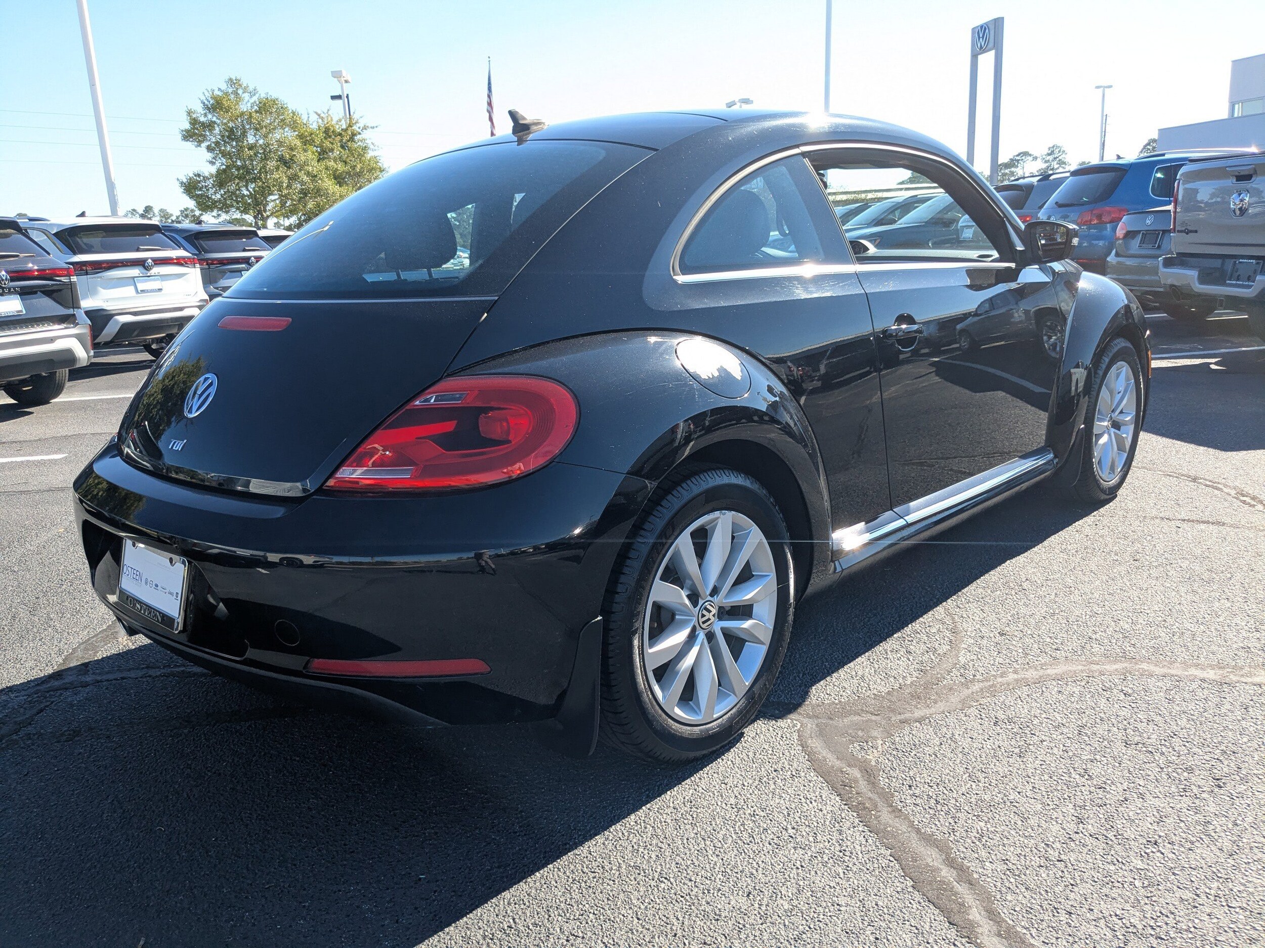 2014 Volkswagen Beetle TDI photo 3