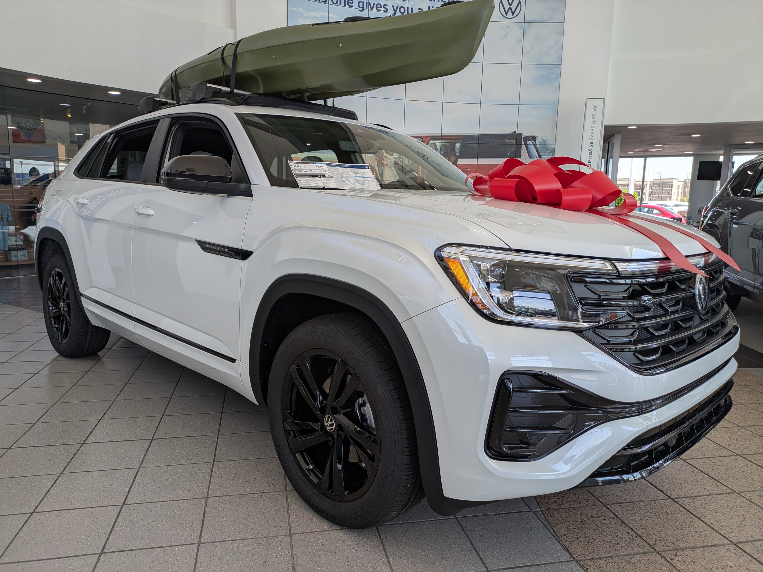 2026 Volkswagen Atlas Cross Sport SEL R-Line photo 4