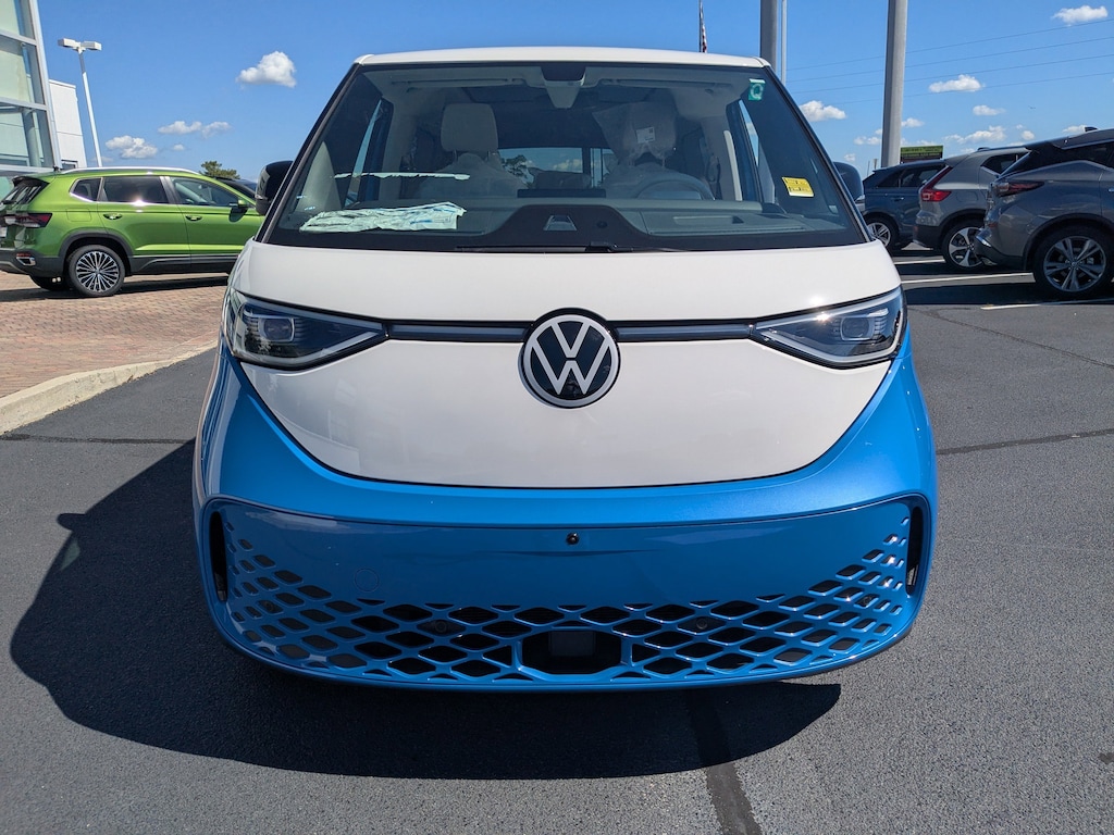 New 2025 Volkswagen ID. Buzz Pro S Plus Minivan/Van