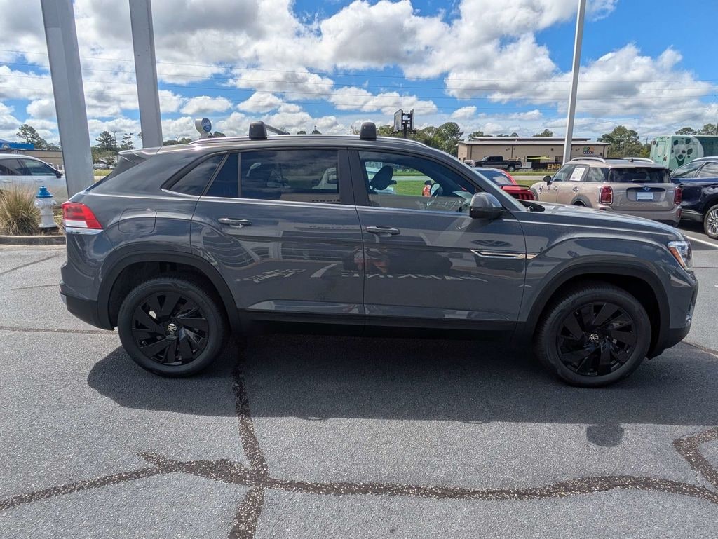 New 2026 Volkswagen Atlas Cross Sport 2.0T SE w/Technology SUV