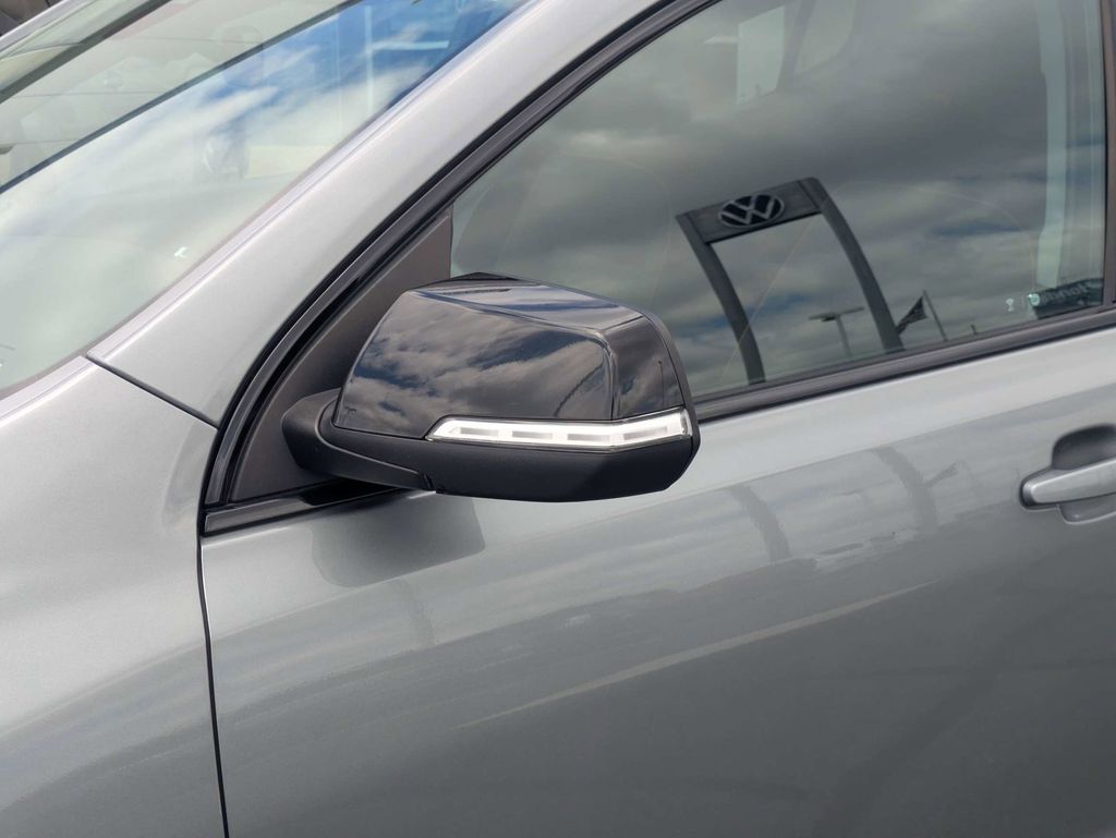 2023 GMC Acadia AT4 - Photo 12