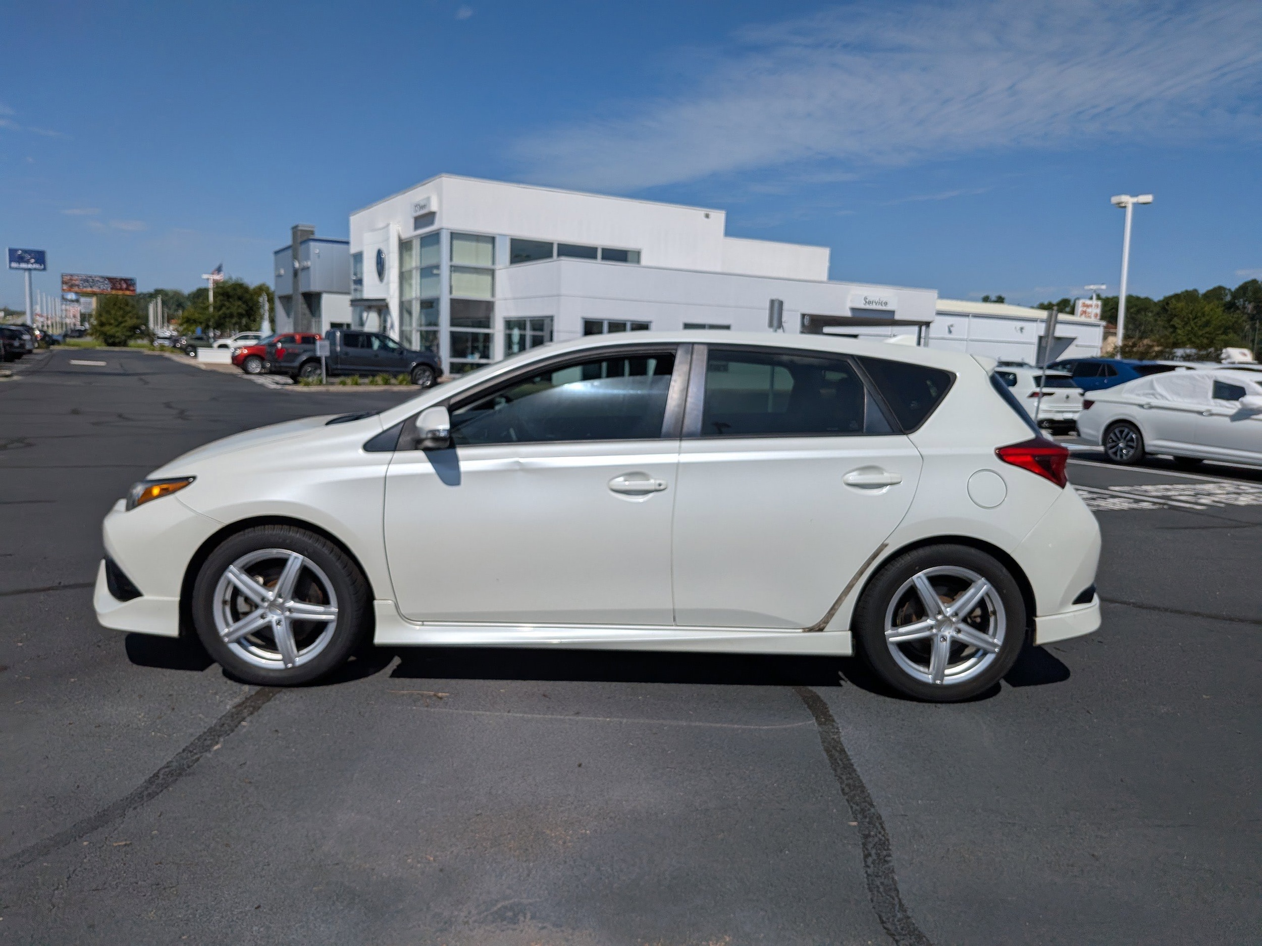 Used 2016 Scion iM Base with VIN JTNKARJEXGJ521487 for sale in Hahira, GA