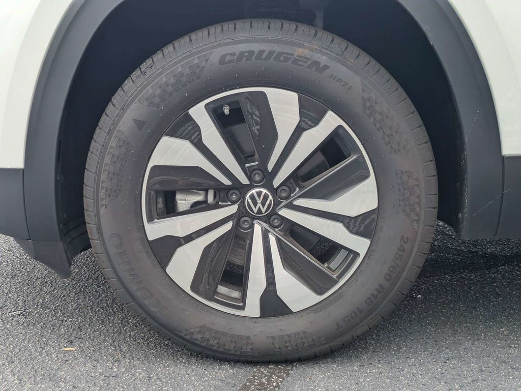 2026 Volkswagen Atlas SE - Photo 12
