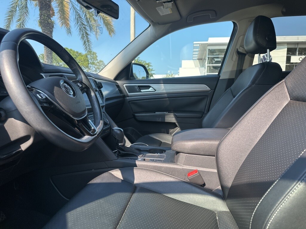2019 Volkswagen Atlas V6 SE photo 2