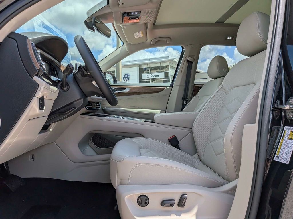 New 2026 Volkswagen Atlas 2.0T SE w/Technology SUV