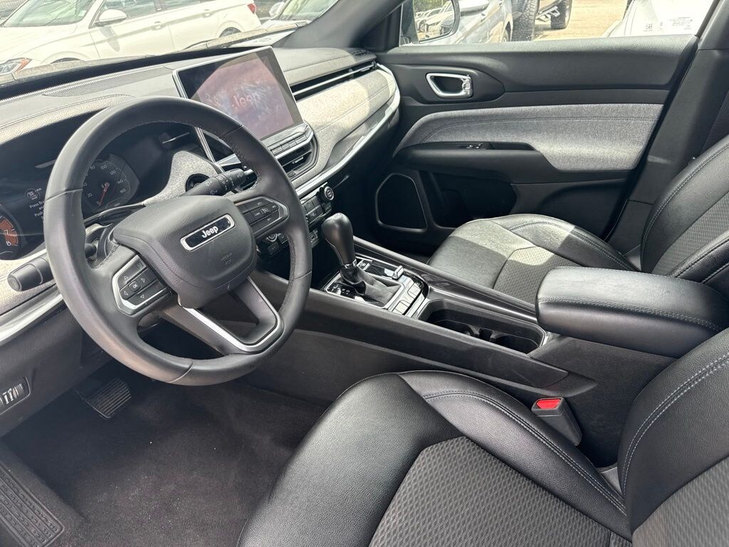 Used 2024 Jeep Compass Latitude SUV
