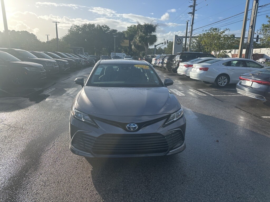 2024 Toyota Camry Hybrid LE photo 2