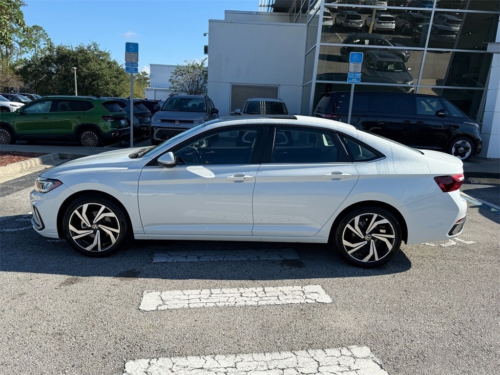 Used 2025 Volkswagen Jetta 1.5T SEL Sedan