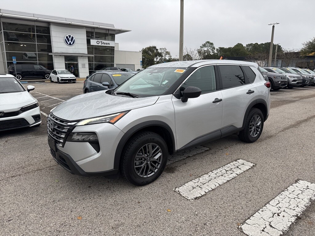 Used 2024 Nissan Rogue S SUV