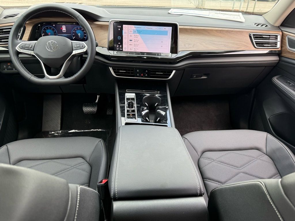 2026 Volkswagen Atlas SE w/Tech - Photo 8