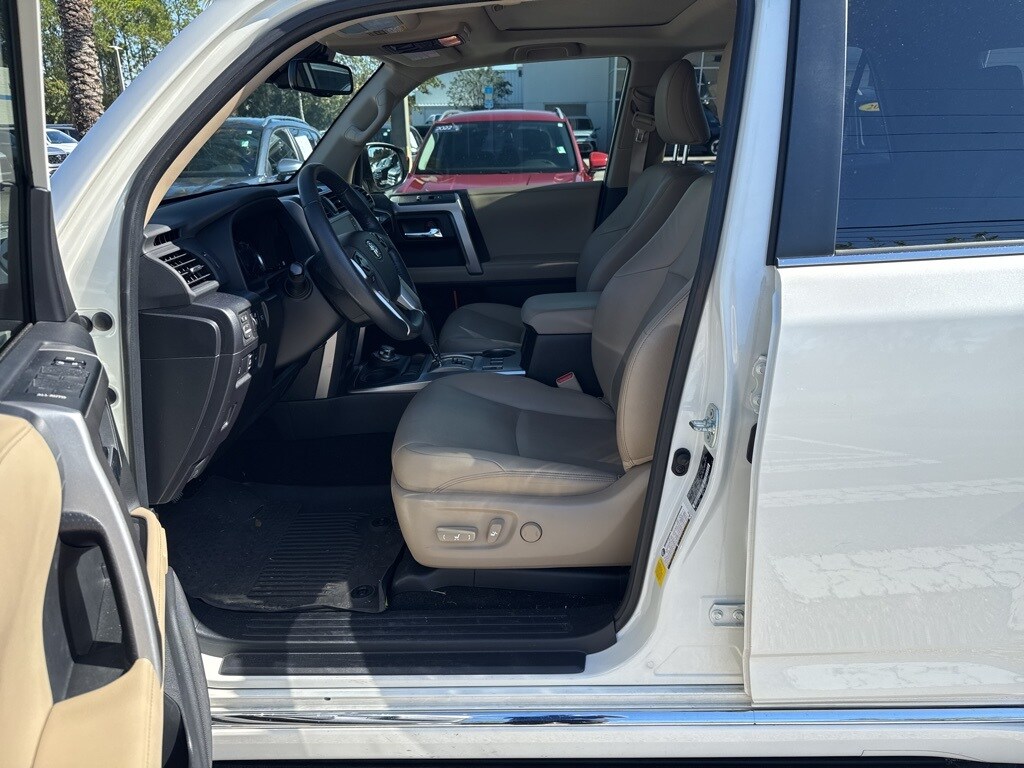 2023 Toyota 4Runner Limited photo 3