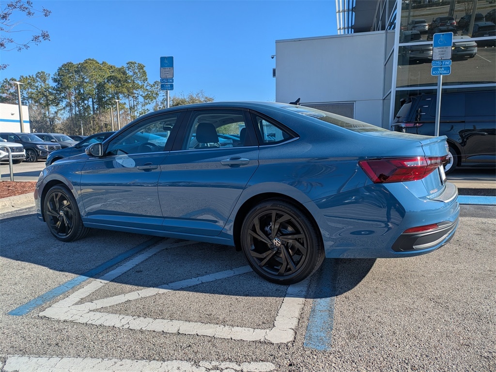 New 2026 Volkswagen Jetta 1.5T SE Sedan
