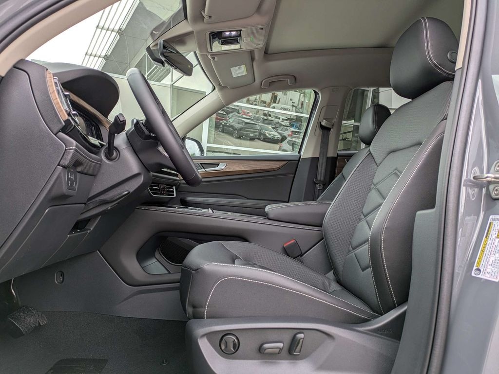 New 2026 Volkswagen Atlas 2.0T SE w/Technology SUV