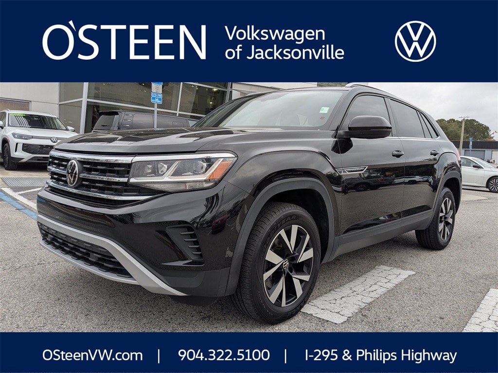 2022 Volkswagen Atlas Cross Sport SE's photo