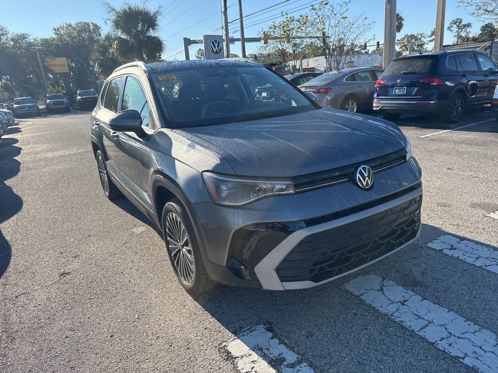 Used 2025 Volkswagen Taos 1.5T SE SUV