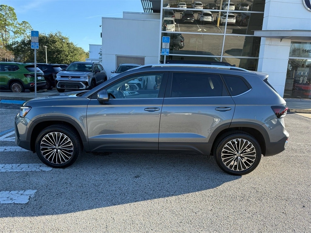 Used 2025 Volkswagen Taos 1.5T SE SUV