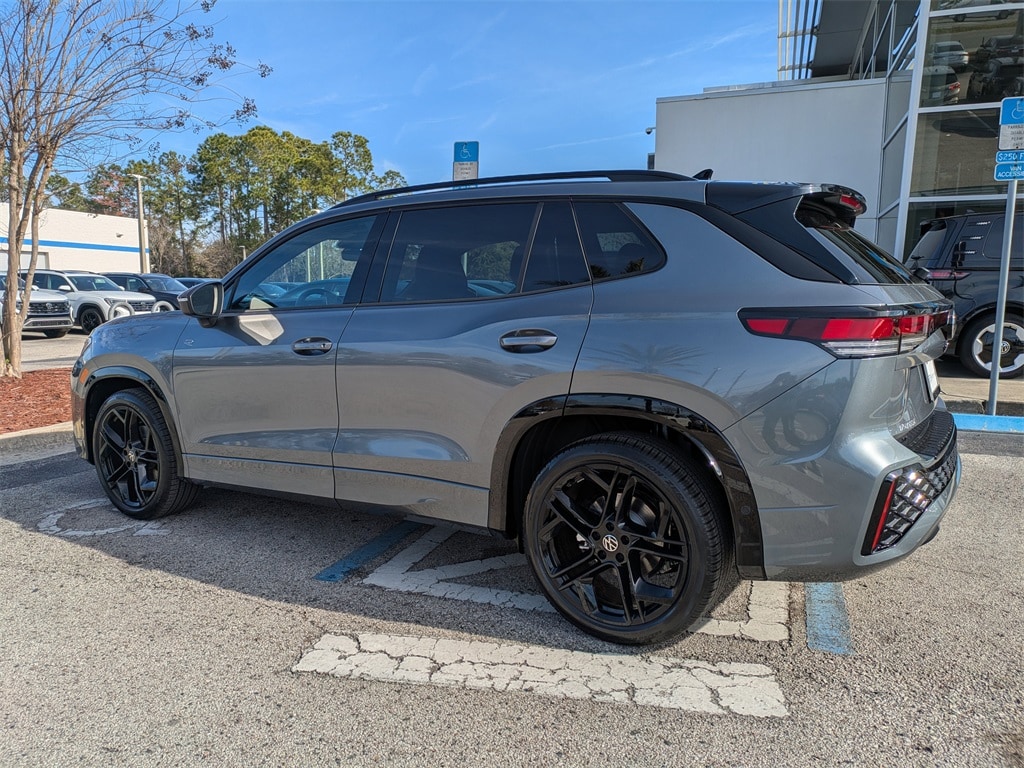 New 2026 Volkswagen Tiguan 2.0T SE R-Line Black SUV