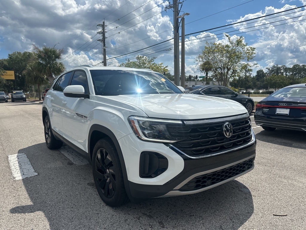 Certified 2024 Volkswagen Atlas Cross Sport 2.0T SE w/Technology SUV