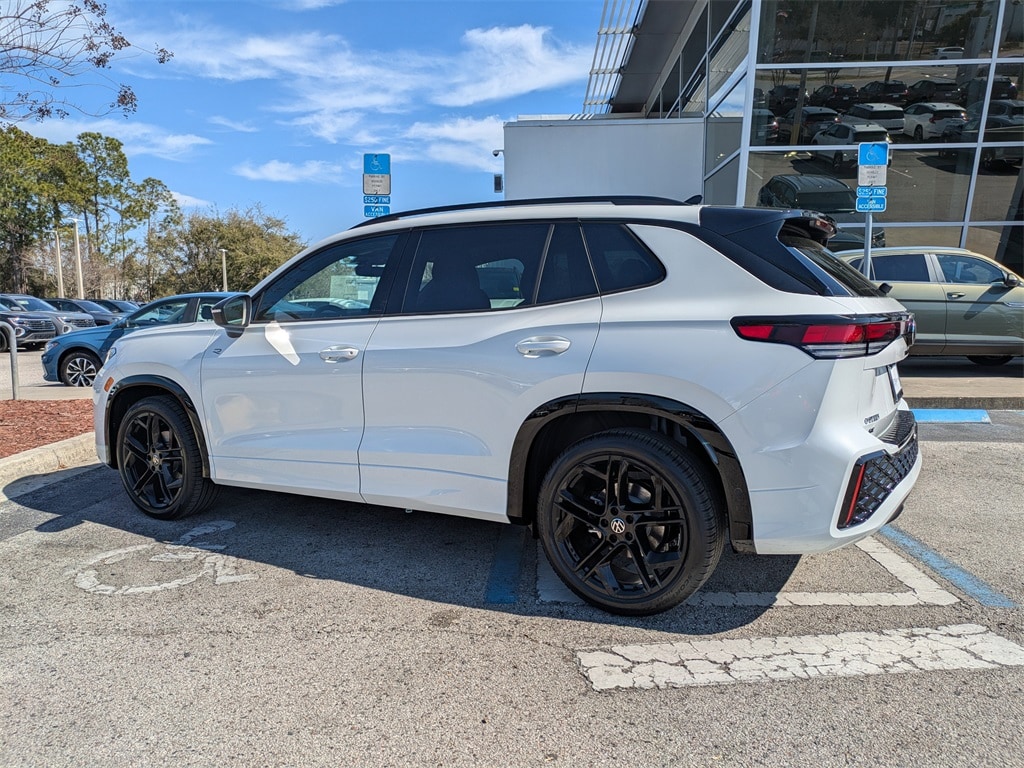 New 2026 Volkswagen Tiguan 2.0T SE R-Line Black SUV