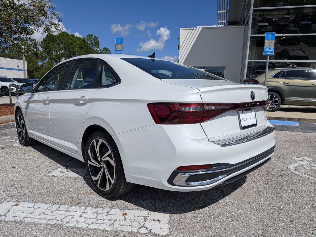 New 2027 Volkswagen Jetta 1.5T SEL Sedan