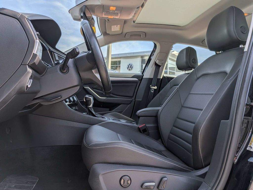 3VW7M7BU0RM004469