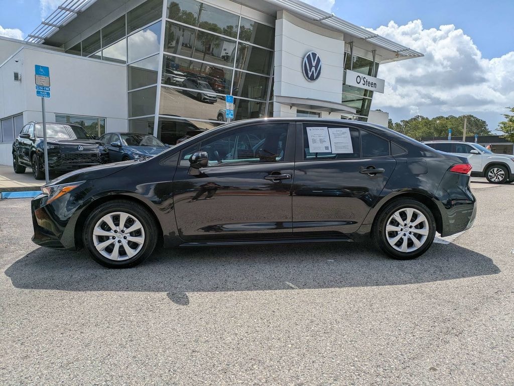 Used 2022 Toyota Corolla LE Sedan