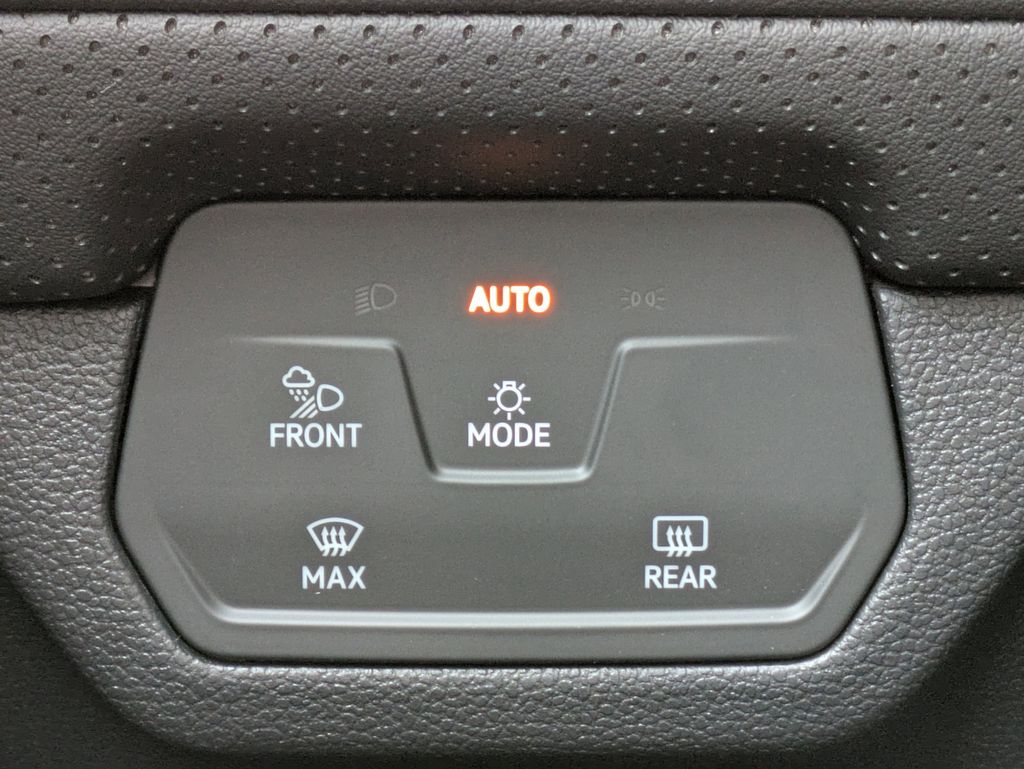 2026 Volkswagen Atlas SE w/Tech - Photo 34