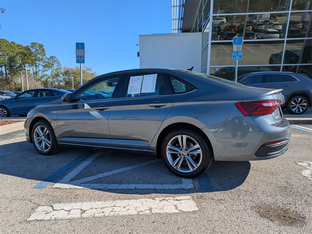 Used 2023 Volkswagen Jetta 1.5T SE Sedan