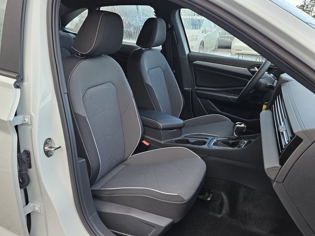 2026 Volkswagen Jetta Sport - Photo 19