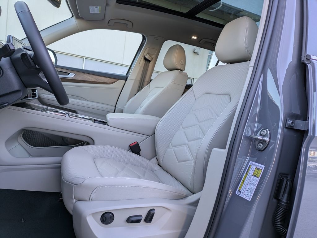 New 2026 Volkswagen Atlas 2.0T SE w/Technology SUV