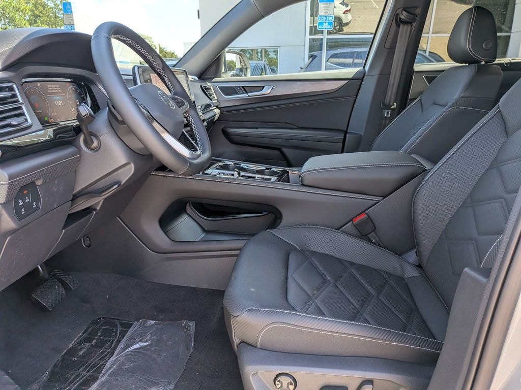 New 2026 Volkswagen Atlas Cross Sport 2.0T SE w/Technology SUV