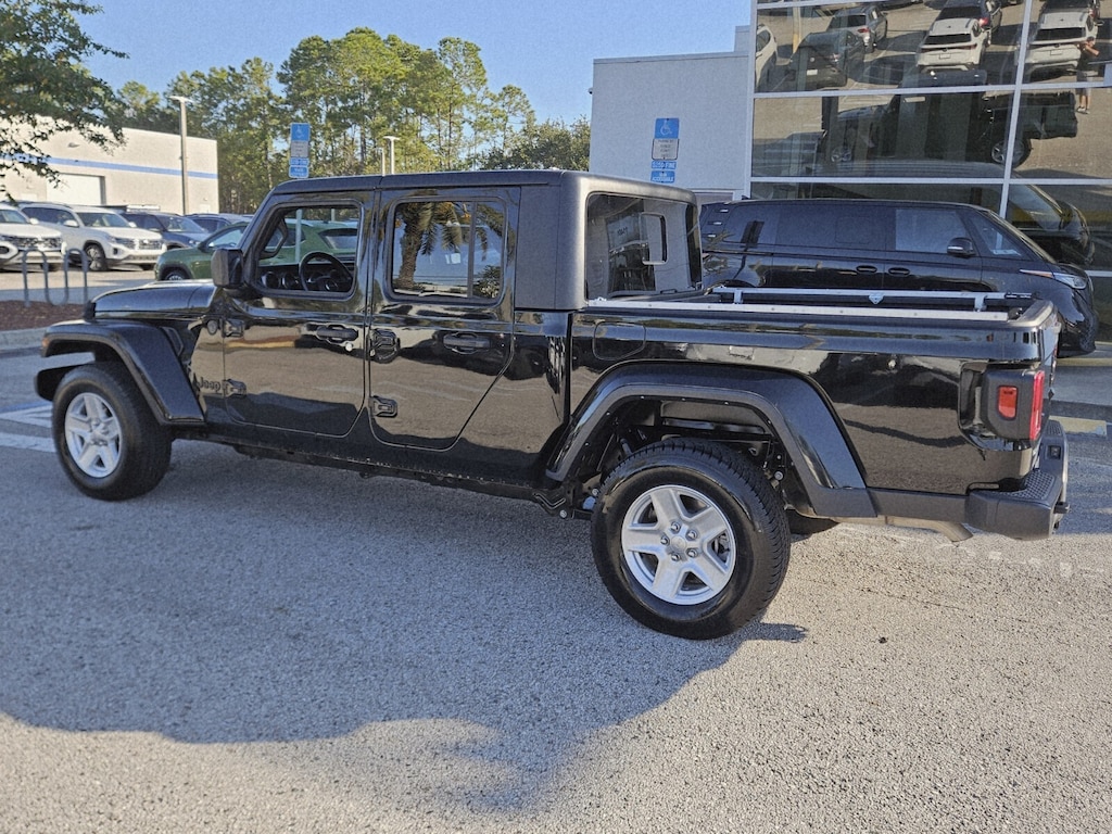 Used 2022 Jeep Gladiator Sport Truck Crew Cab