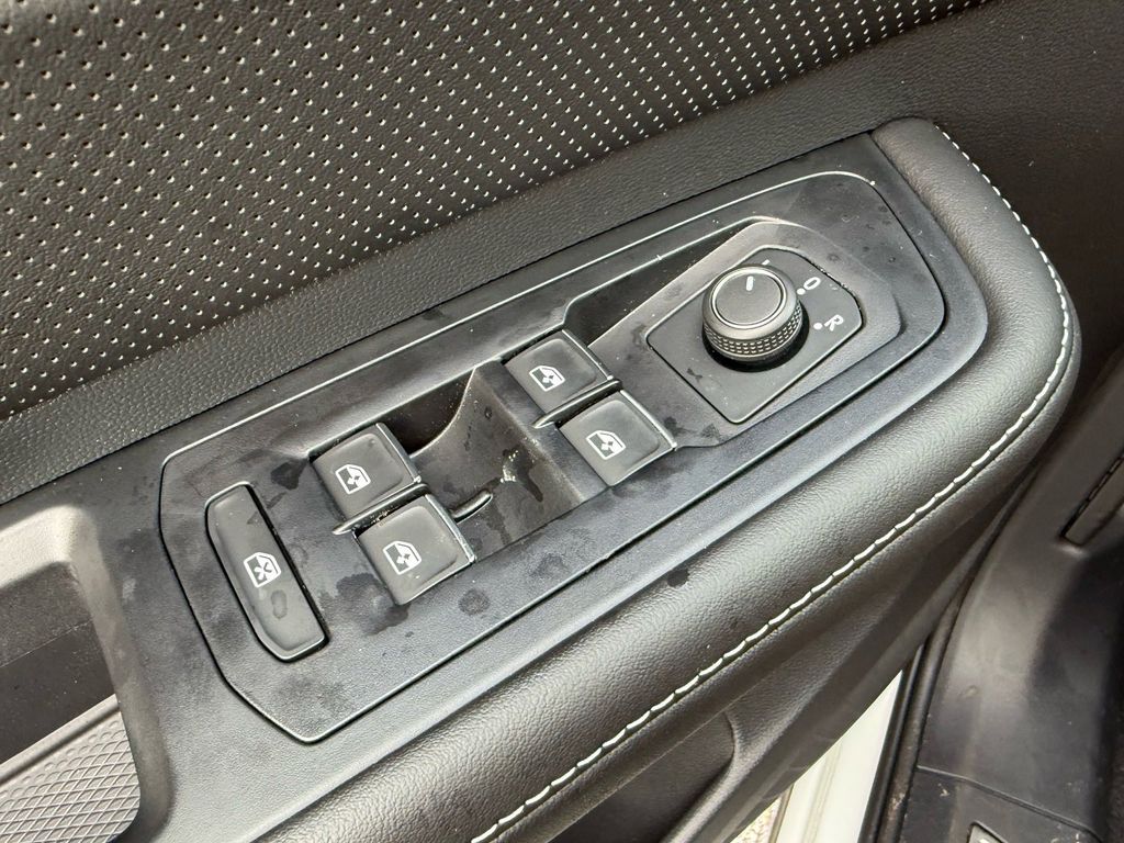 2026 Volkswagen Atlas SE w/Tech - Photo 41