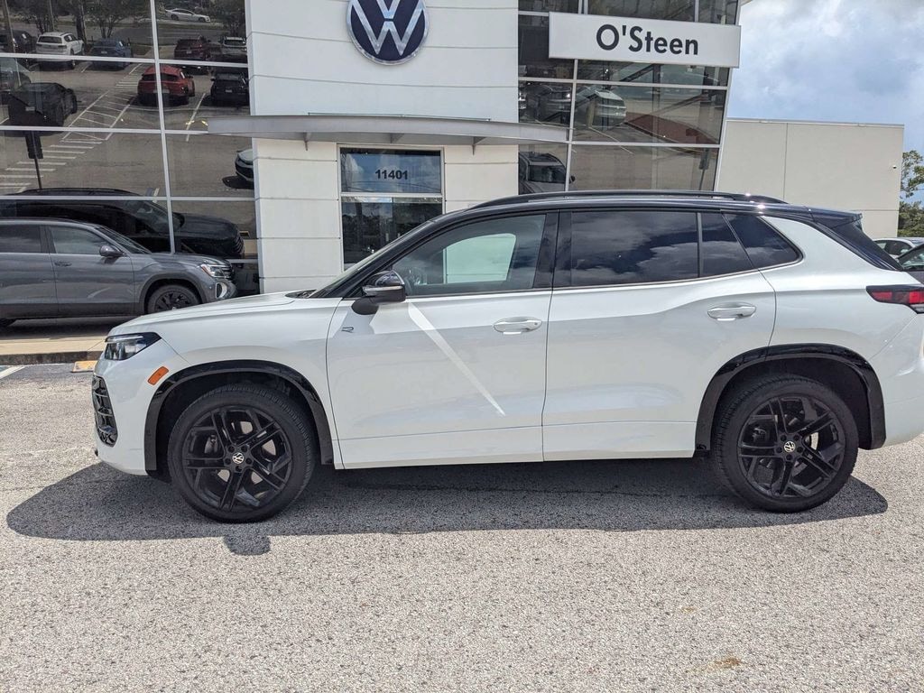 Certified 2025 Volkswagen Tiguan 2.0T SE R-Line Black SUV