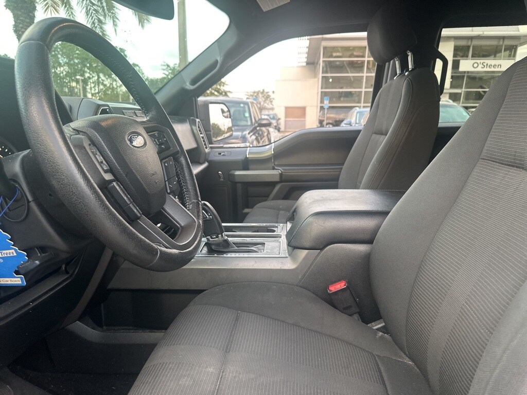 2016 Ford F-150 XLT photo 2