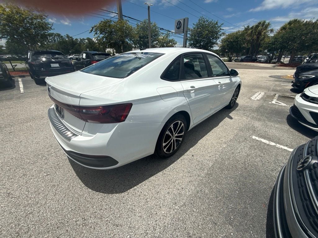 2026 Volkswagen Jetta Sport - Photo 13