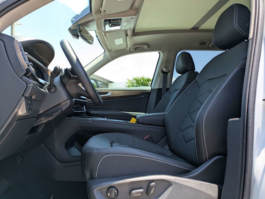 New 2026 Volkswagen Atlas 2.0T SE w/Technology SUV